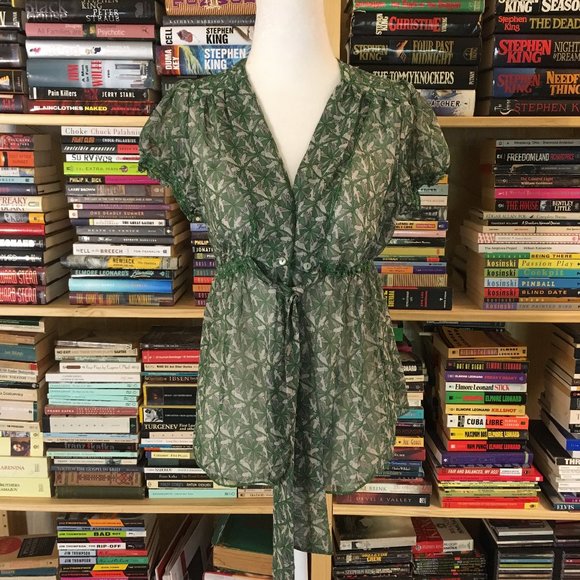 Max Studio bird pattern blouse - Picture 2 of 9